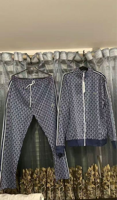 Lacoste мужской костюм