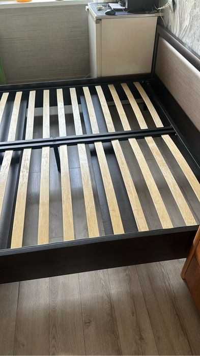 Продам спальний гарнитур