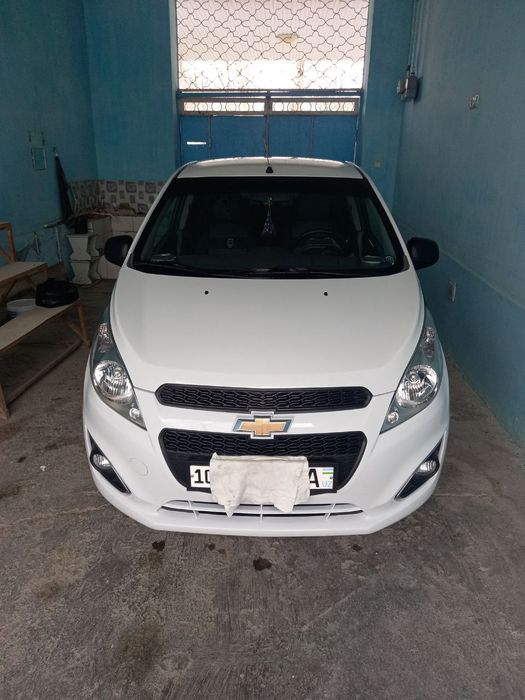 Spark sotiladi, bir qul moshina