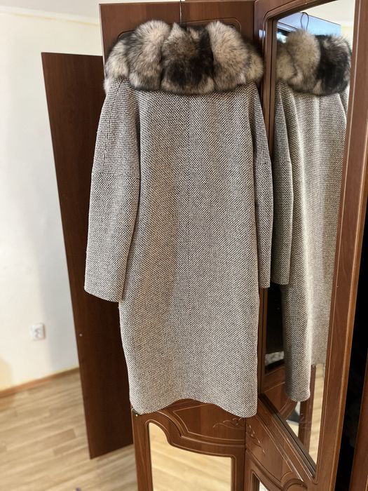 Теплое пальто продам