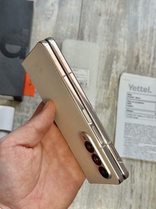 Samsung Galaxy Z Fold 4 5G 512 GB 12 GB Ram Dual Sim Безупречен