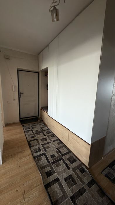 Продается ковер и дорожки