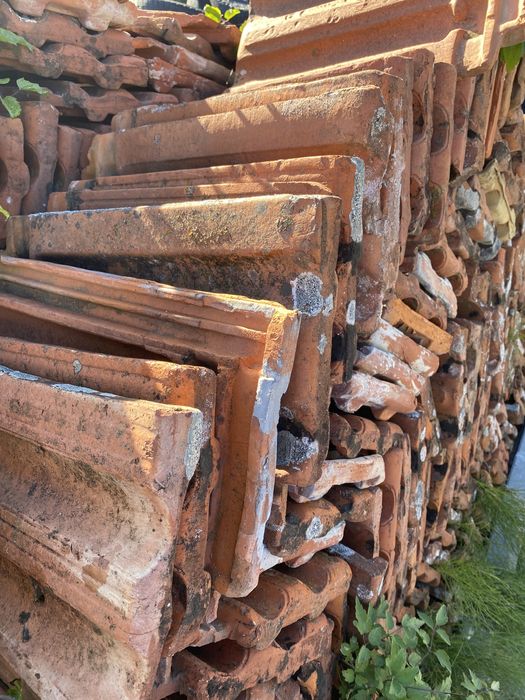 Керемиди, мрамор, камък “кокал”, изрезки за огрев