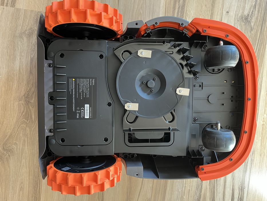 Robot taiat iarba Segway Navimow, H1500E-VF