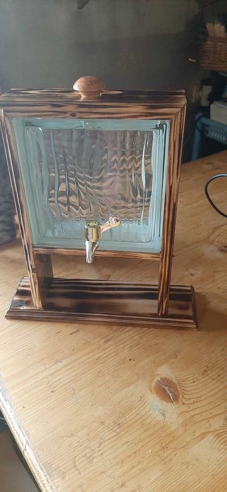 Диспенсър за алкохол