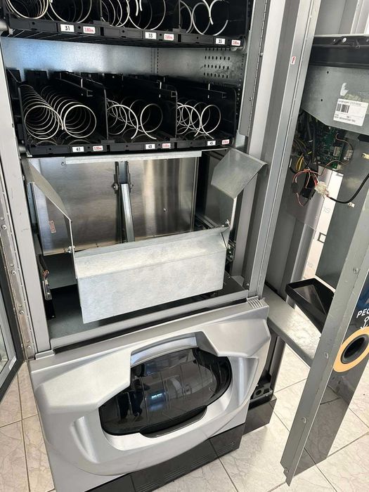 Рециклирана Вендинг Машина за ТОПЛИ САНДВИЧИ Fas Just Now