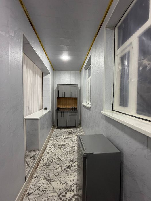 Чиланзар 20квартол продаётся квартира 1*2/4/4