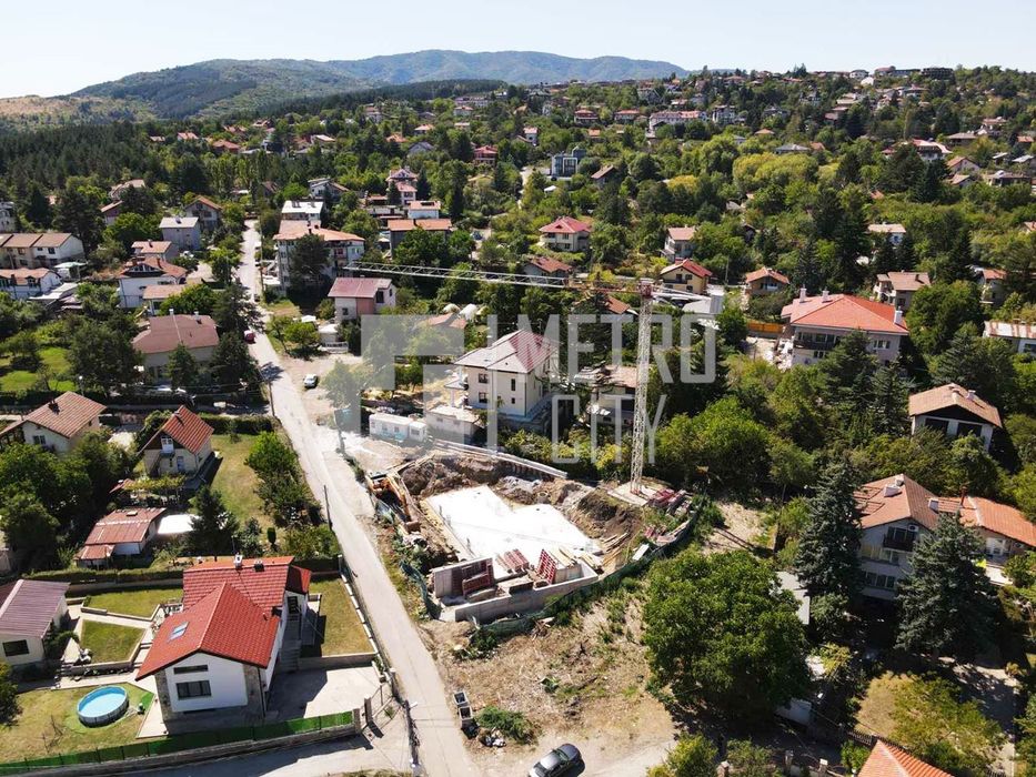 Продава се Парцел в София, Горна баня - 730 кв.м за 246 €/кв.м - Снимка #1