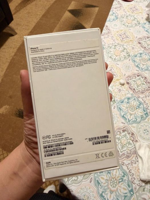 Продам айфон 13