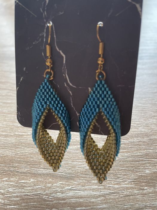 Cercei handmade din margele