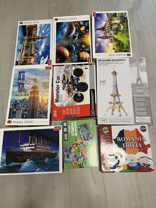 Se vand seturi de puzzle si lego