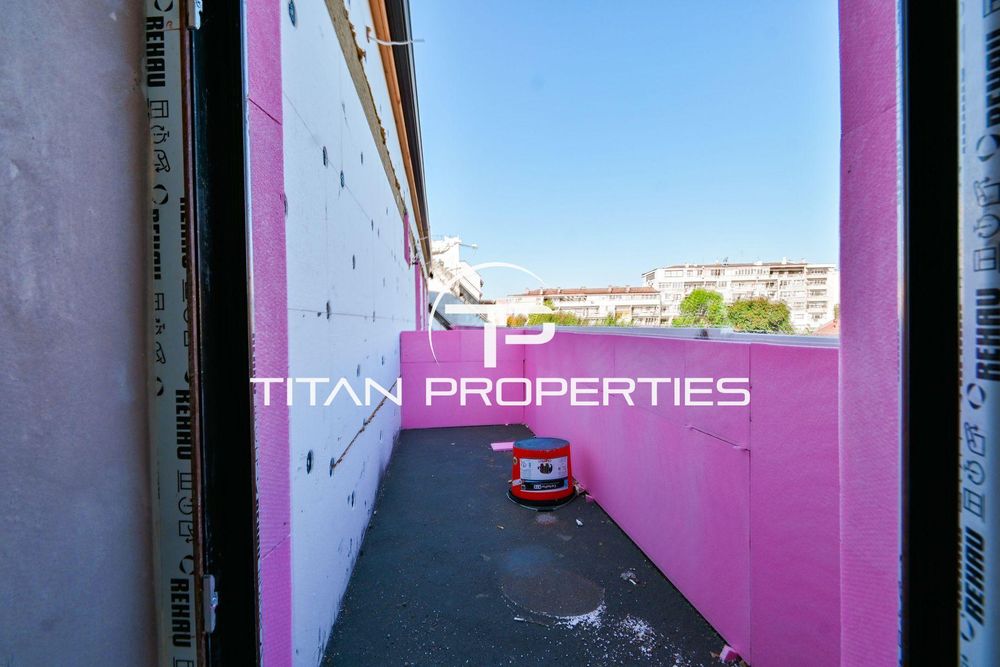 Тристаен , за продажба ,ж.к. Банишора