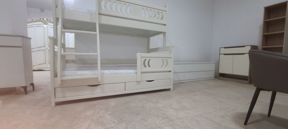 Двухярусный 2 этажный детския кровать