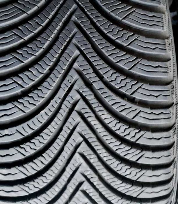 Anvelope iarna 215 65 16