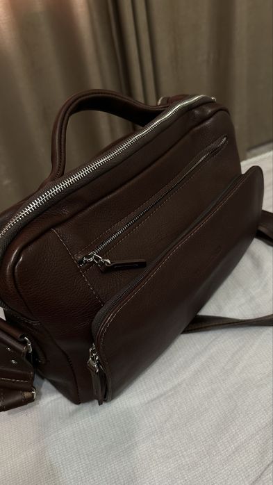 В продаже мужская сумка