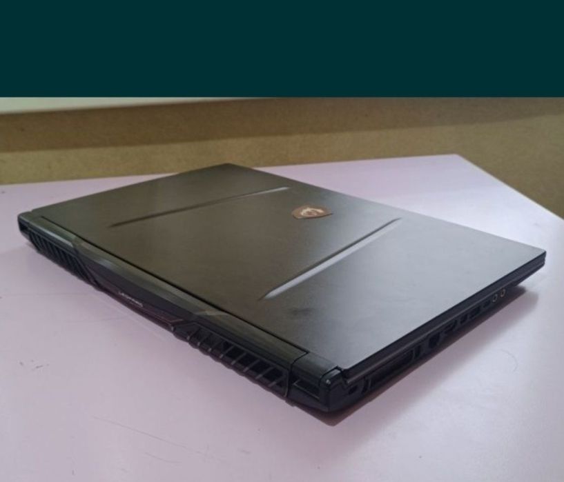 MSI Ekrani 17talik turbo