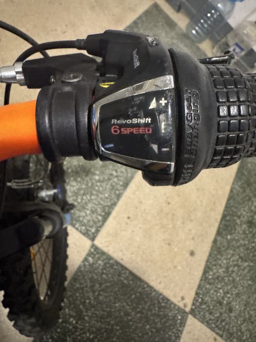 Vând bicicletă copii B’TWIN Rockrider 20” cu dublă suspensie