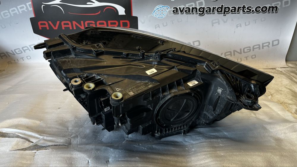 Audi Q3 F3 ляв фар