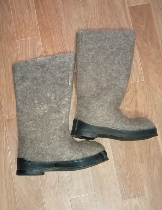 Продам валенки мужские