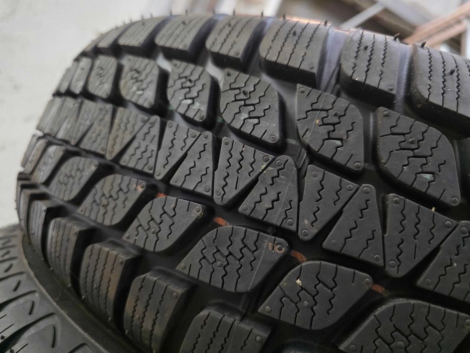 2бр Като нови зимни гуми 195 70 14 - Bridgestone