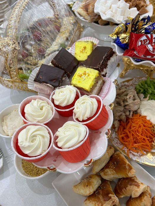 Тойға арналған стол, стульчик, ыдыстар сатылады.