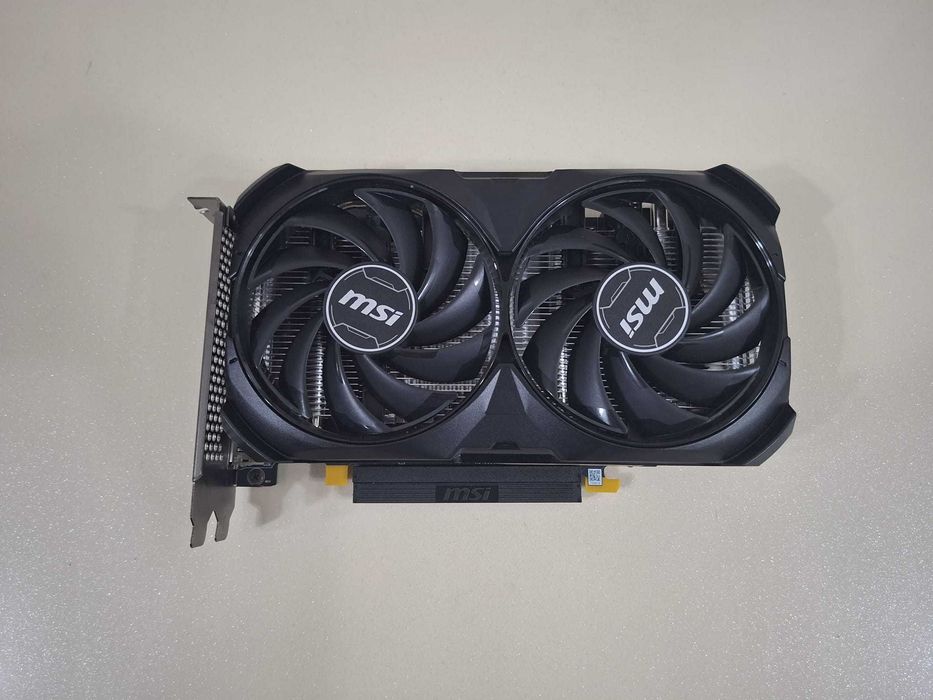 Vand Placa Video Nvidia RTX 4060 8 GB
