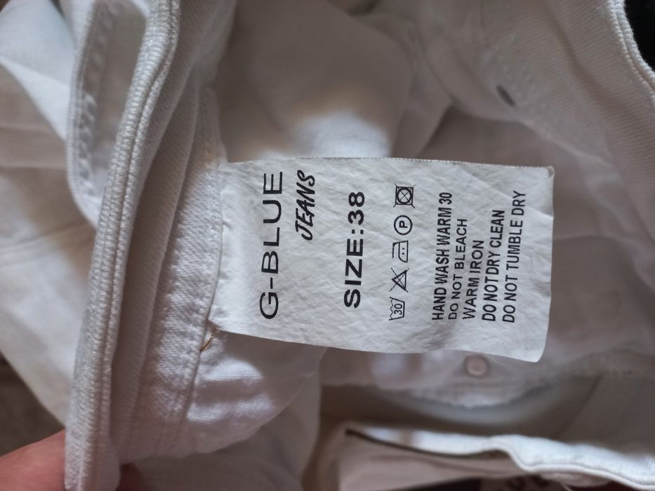 Продам джинсы новый не разу не одевал