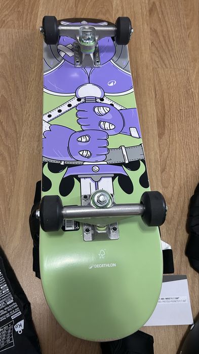 Set complet skateboard Decathlon + echipament protecție Oxelo