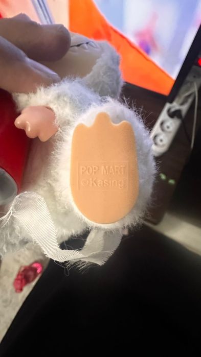 Продам оригинал лабубу