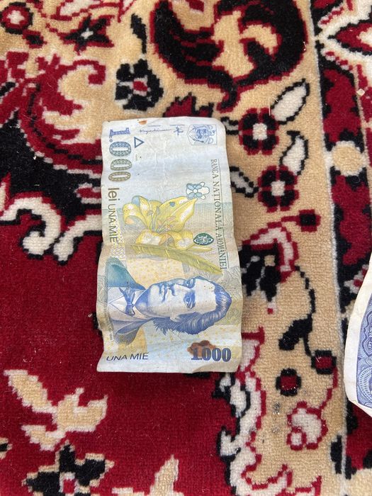 „Vând 3 bancnote vechi din România, în stre conform fotografiilor
