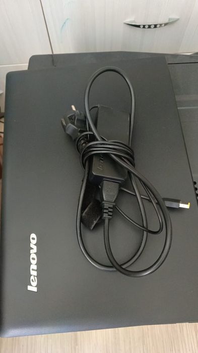 Ноутбук Lenovo продам