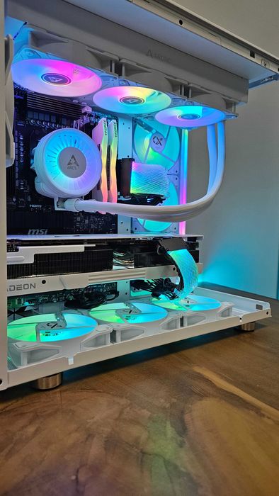 Чисто нов! RX 9070XT, i9-14900KF, 32 GB RAM Геймърски компютър!