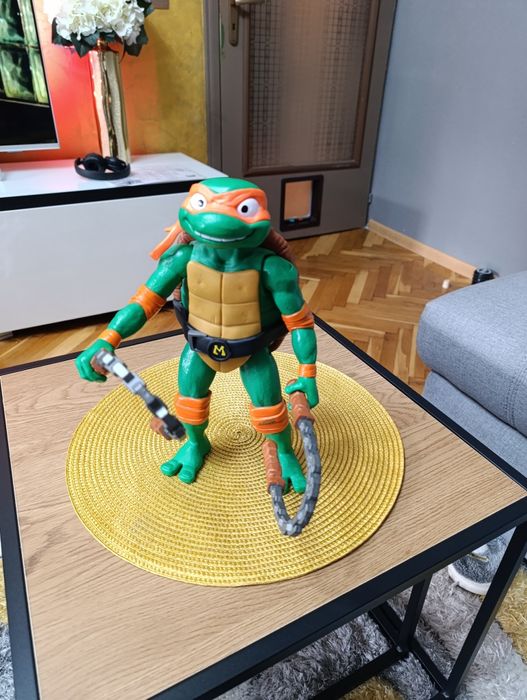 Екшън фигурки на герои.