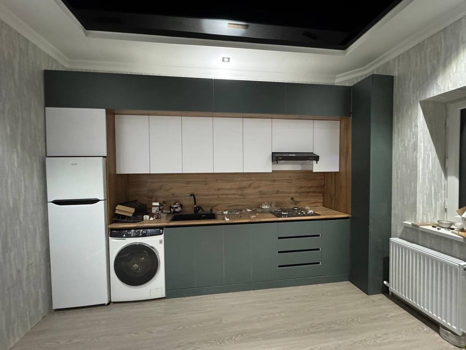 Кухонный мебели на заказ любой сложности