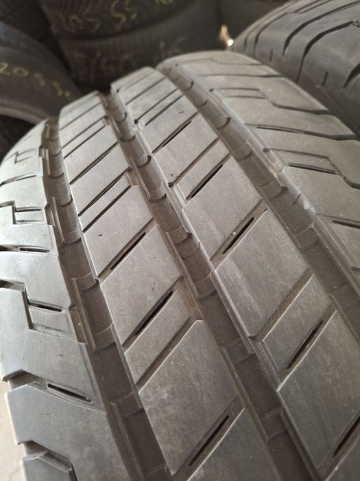 2 Anvelope de vară 215 70 r15C Continental