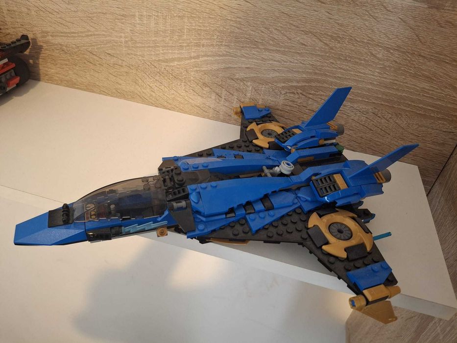 Lego Ninjago Avionul de lupta al lui Jay 70668