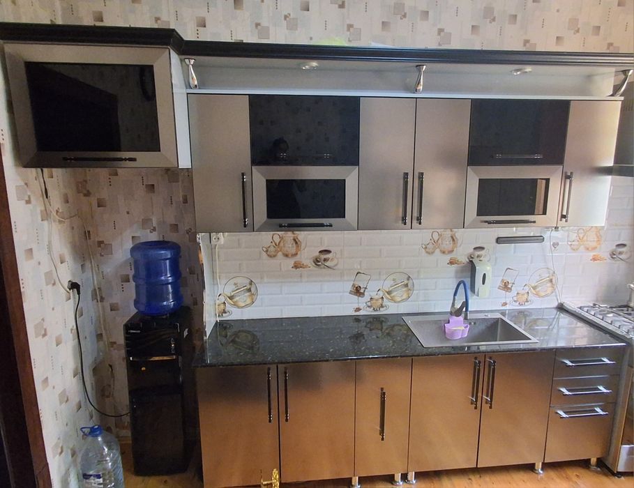 Срочно продаётся,  кухонный мебель комплект,  уголок полный комплект