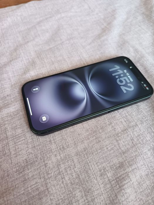 Продам айфон 16 128gb