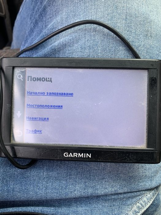 Здравейте продавам две навигации GARMIN