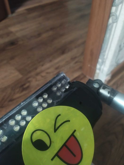 Электросамокат в отличном состоянии