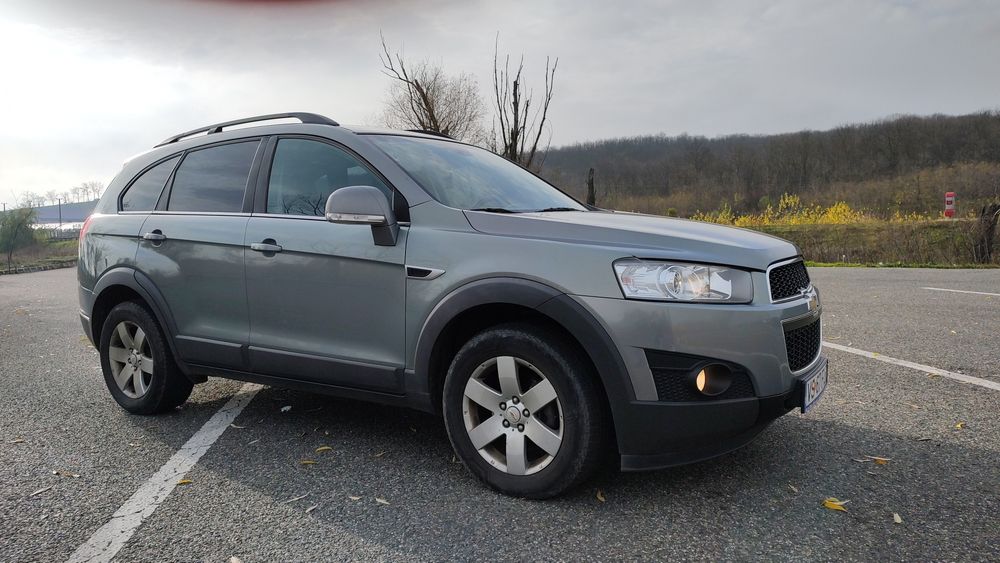 Vând Chevrolet Captiva