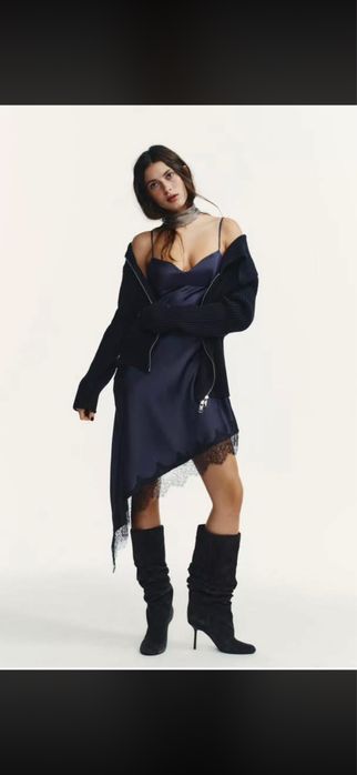 Сатенени рокли Zara