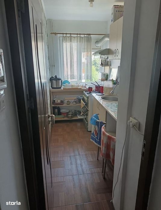 3 camere semidecomandate Craiovita 53 mp 3/4
