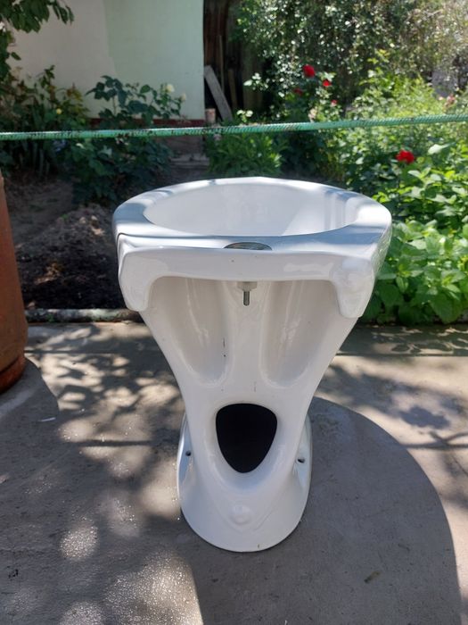 Биде белый отличном состоянии