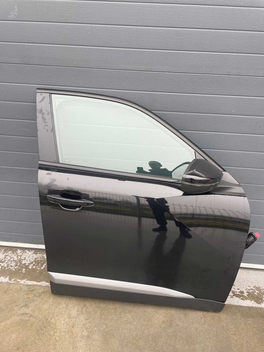 Fata completa / dezmembrari Peugeot 2008