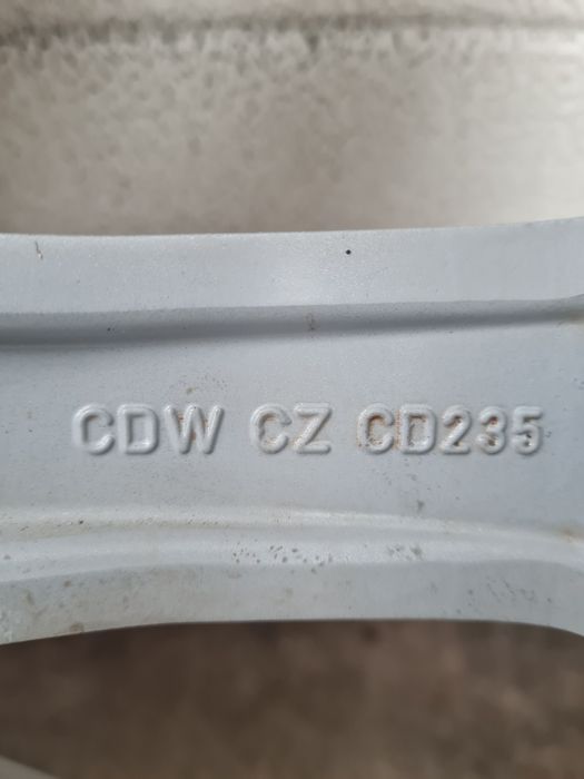 Оригинални джанти за BMW R18 5x120 ET30 8J