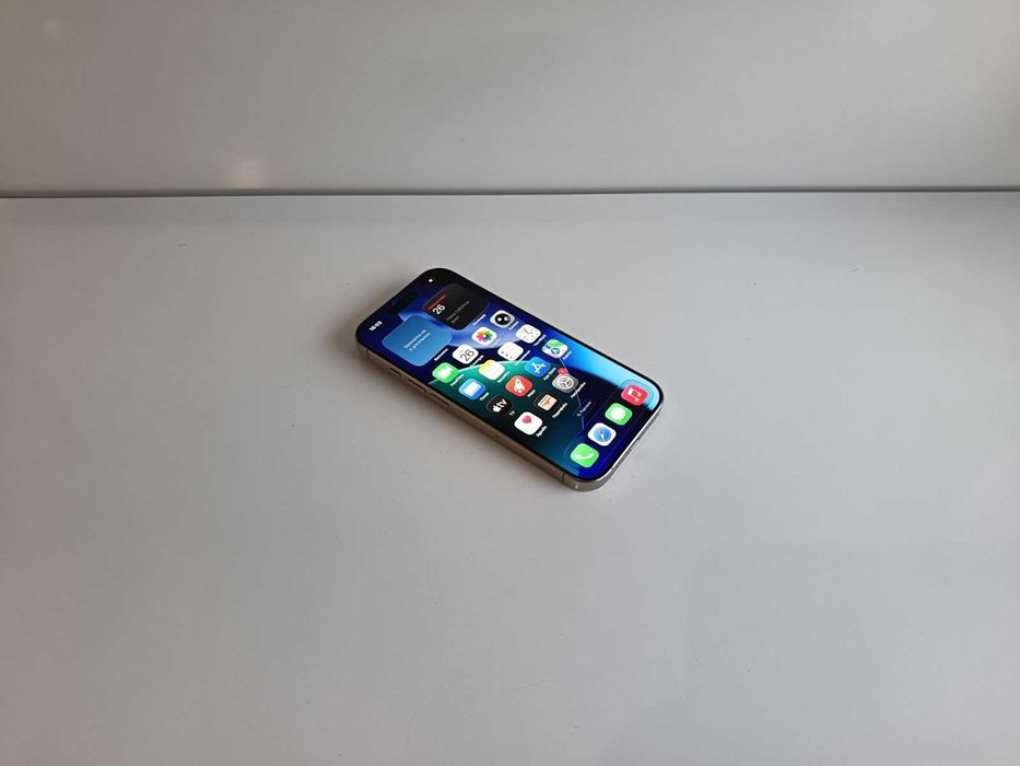Apple iPhone 16 Pro 256Gb (без забележка 99% батерия)
