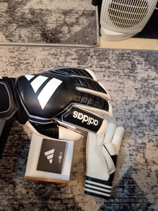 Вратарски ръкавици adidas
