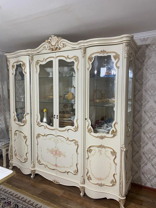 Сервант сатылады