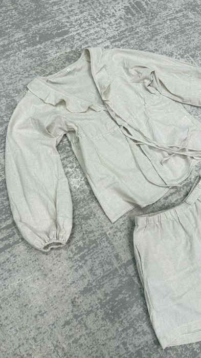 Продам летний костюм